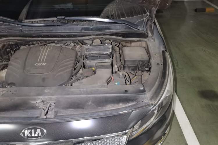 Used Kia Carnival 2015 3.3 GDI Luxury Edition China IV Standard Engine Bay Left