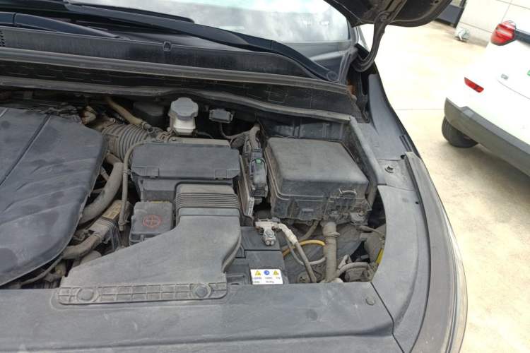 Used Kia Carnival 2015 3.3 GDI Flagship Version China V Standard Engine Bay Left