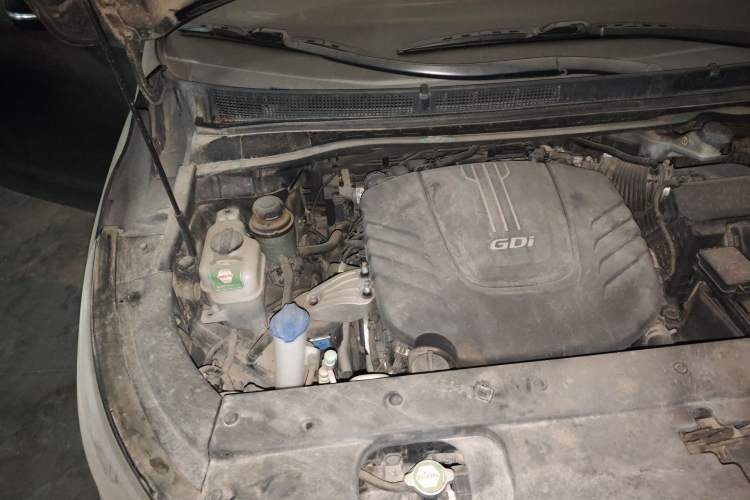 Used Kia Carnival 2015 3.3 GDI Luxury Edition China IV Standard Engine Bay Right