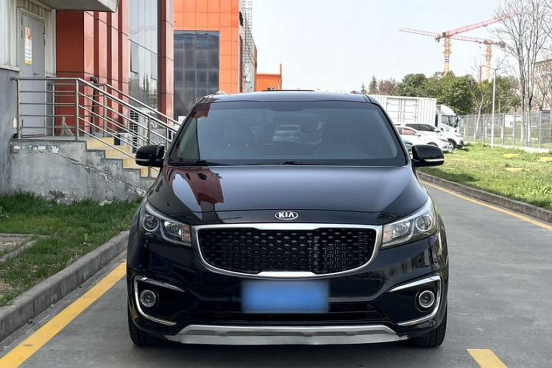 Used Kia Carnival 2015 2.2T Luxury Edition China IV Exterior 1