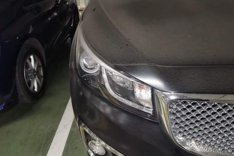 Used Kia Carnival 2015 3.3 GDI Luxury Edition China IV Standard Right Front Headlight