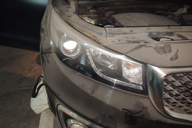Used Kia Carnival 2015 3.3 GDI Luxury Edition China IV Standard Right Front Headlight