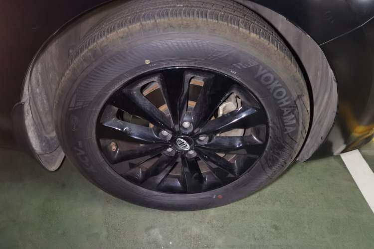 Used Kia Carnival 2015 3.3 GDI Luxury Edition China IV Standard Right Front Wheel Hub