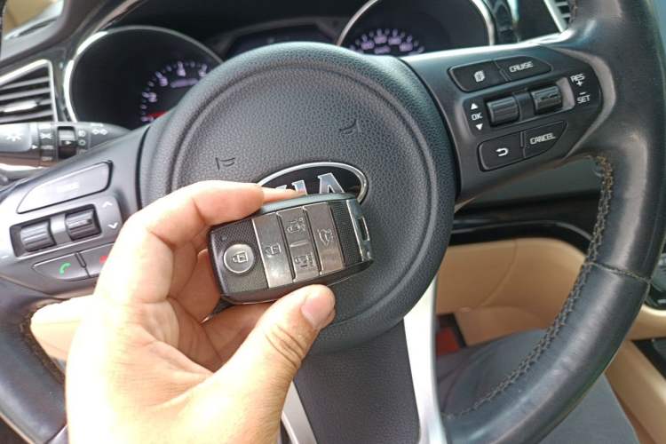 Used Kia Carnival 2015 3.3 GDI Flagship Version China V Standard Vehicle Key