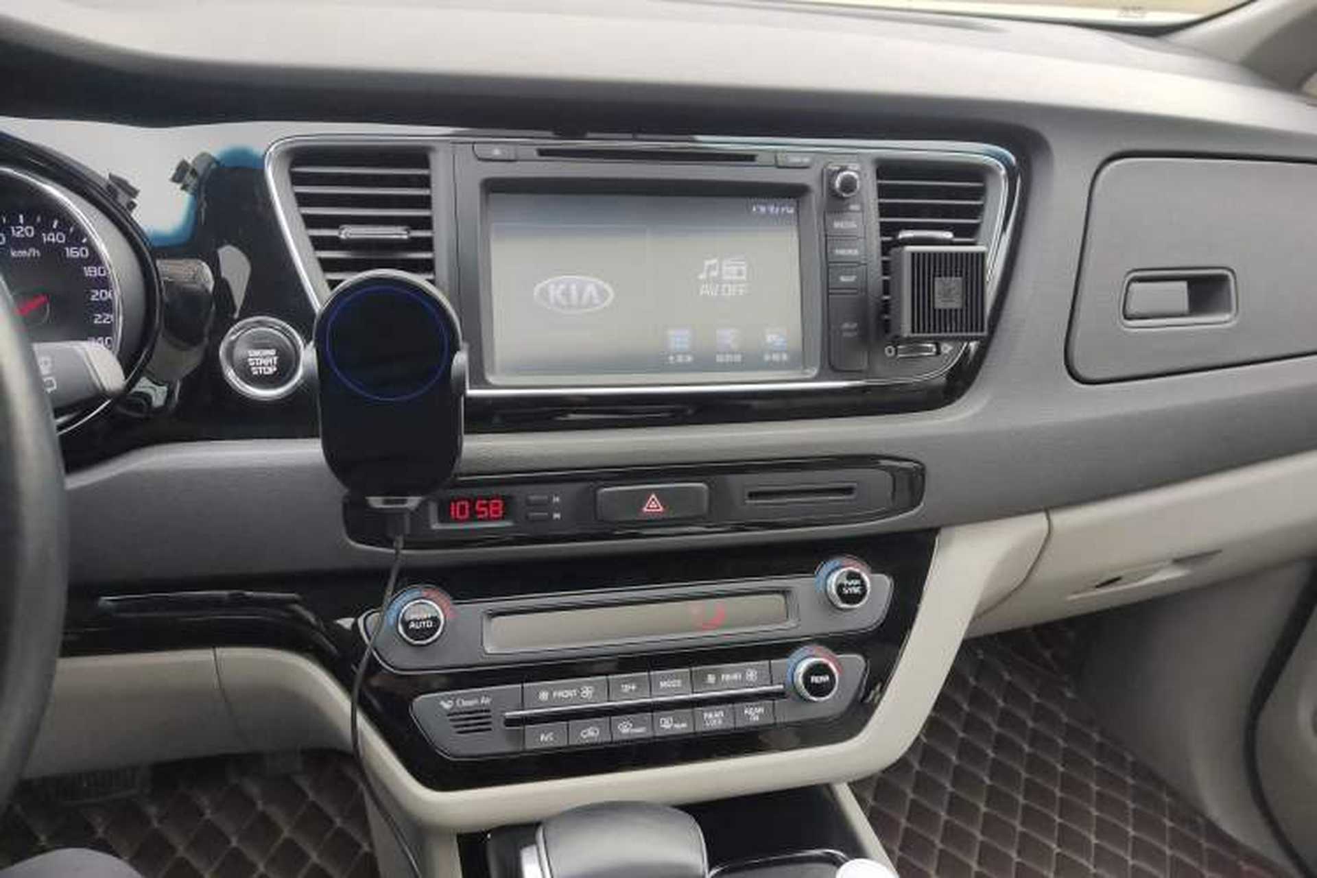 Used Kia Carnival 2015 3.3 GDI Luxury Edition China V Standard Audio And AC Panel