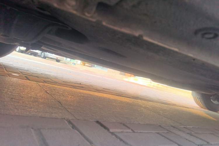 Used Kia Carnival 2015 2.2T Comfort Edition China IV Standard Chassis Front Left