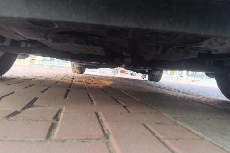 Used Kia Carnival 2015 2.2T Comfort Edition China IV Standard Chassis Front