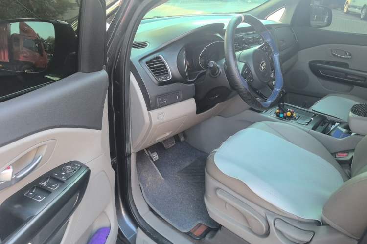 Used Kia Carnival 2015 2.2T Comfort Edition China IV Standard Driver Seat