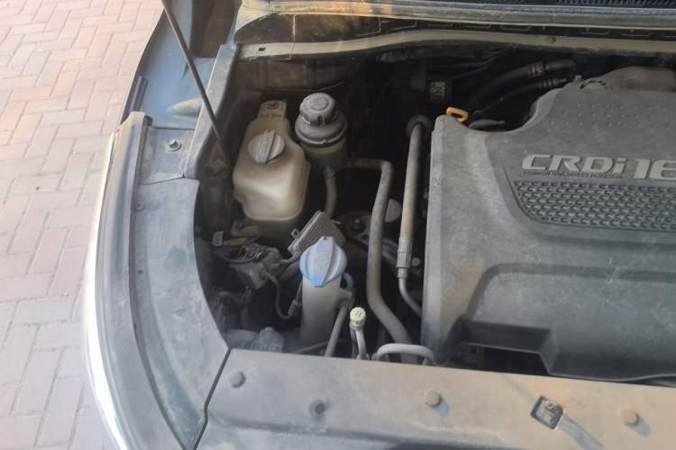 Used Kia Carnival 2015 2.2T Comfort Edition China IV Standard Engine Bay Right