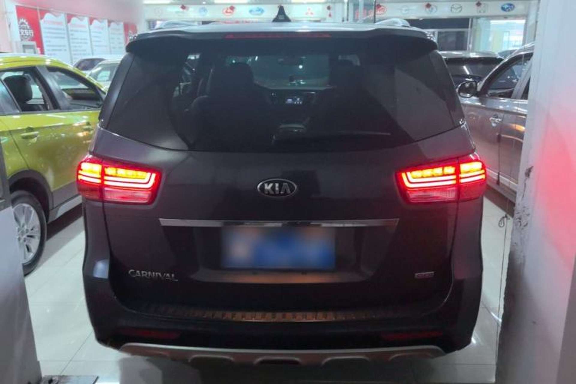 Used Kia Carnival 2015 3.3 GDI Luxury Edition China V Standard Exterior 4