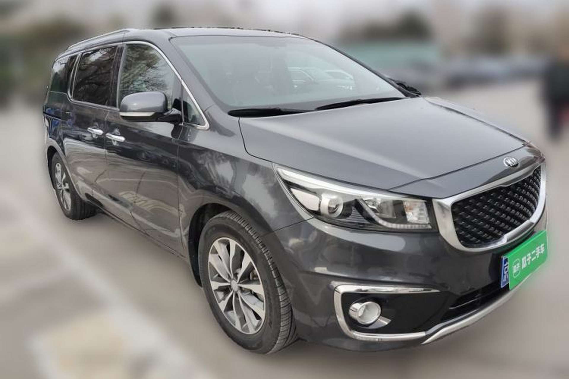 Used Kia Carnival 2015 3.3 GDI Luxury Edition China V Standard Front Right 45 Deg