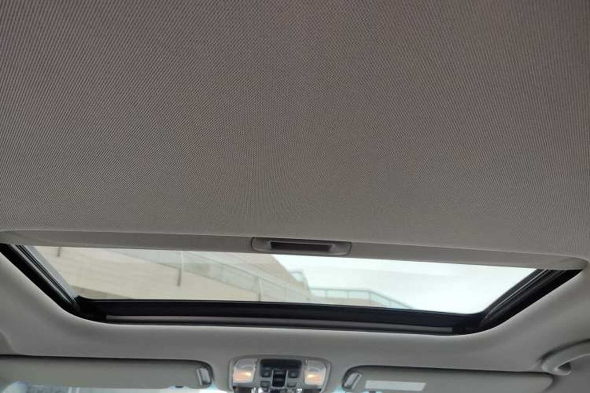Used Kia Carnival 2015 3.3 GDI Luxury Edition China V Standard Headliner