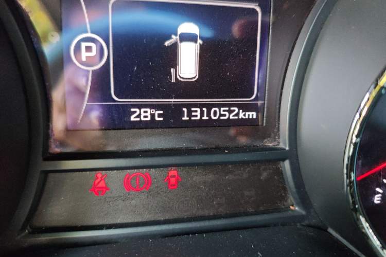 Used Kia Carnival 2015 3.3 GDI Comfort Edition China IV Standard Odometer Close Up