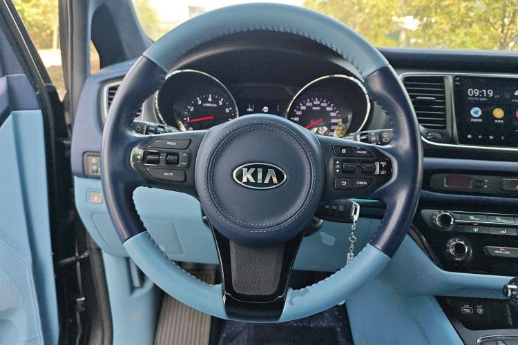 Used Kia Carnival 2015 3.3 GDI Comfort Edition China IV Standard Steering Wheel