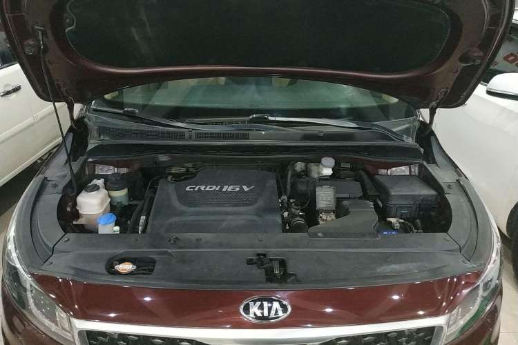 Used Kia Carnival 2015 2.2T Luxury Edition China IV Engine Bay
