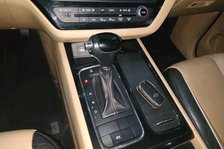 Used Kia Carnival 2015 2.2T Luxury Edition China IV Gear Lever