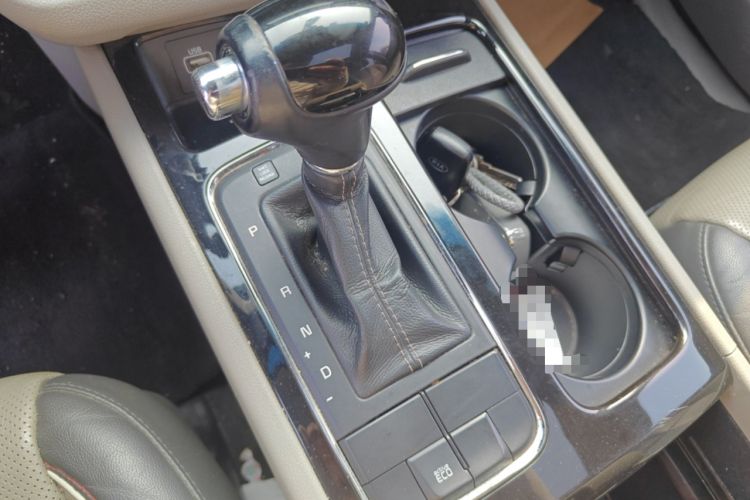 Used Kia Carnival 2015 3.3 GDI Luxury Edition China V Standard Gear Lever