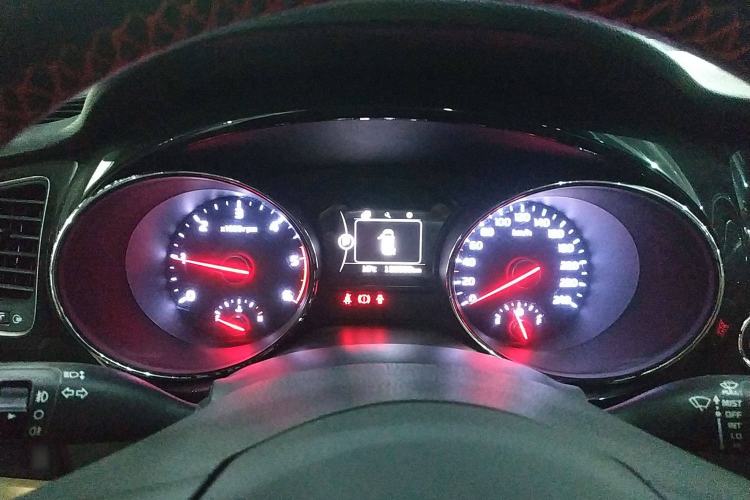 Used Kia Carnival 2015 2.2T Luxury Edition China IV Instrument Cluster