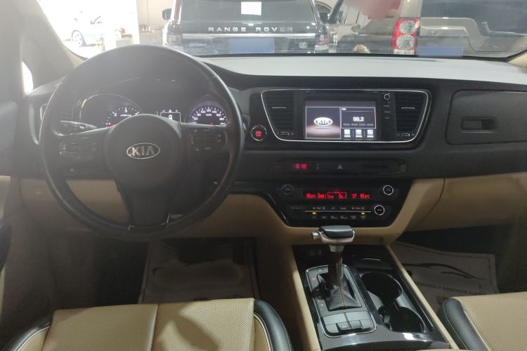 Used Kia Carnival 2015 2.2T Luxury Edition China IV Interior 3