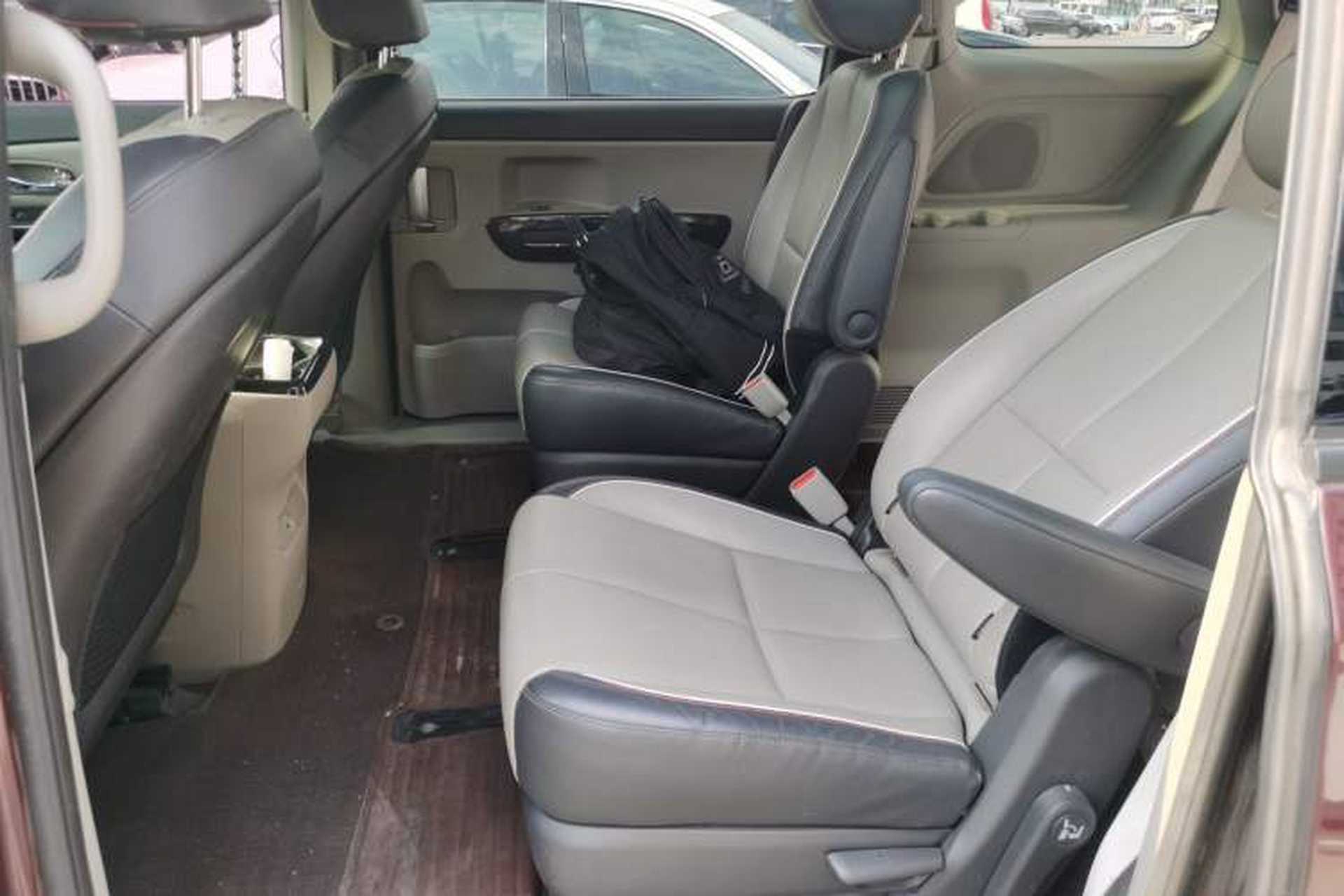 Used Kia Carnival 2015 3.3 GDI Luxury Edition China V Standard Left Rear Seat