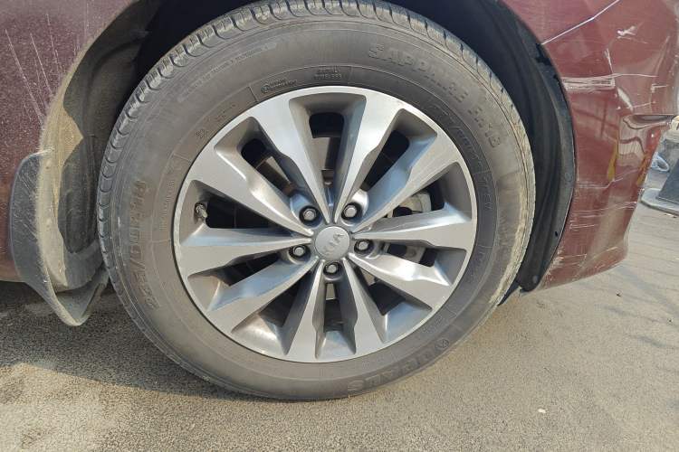 Used Kia Carnival 2015 3.3 GDI Luxury Edition China V Standard Right Front Wheel Hub