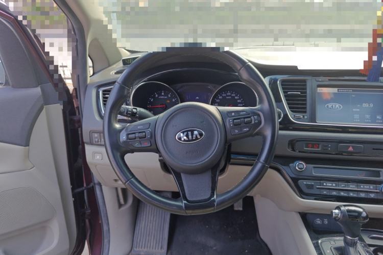 Used Kia Carnival 2015 3.3 GDI Luxury Edition China V Standard Steering Wheel