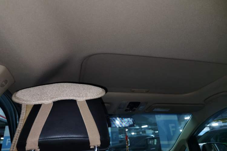 Used Kia Carnival 2015 2.2T Luxury Edition China IV Headliner