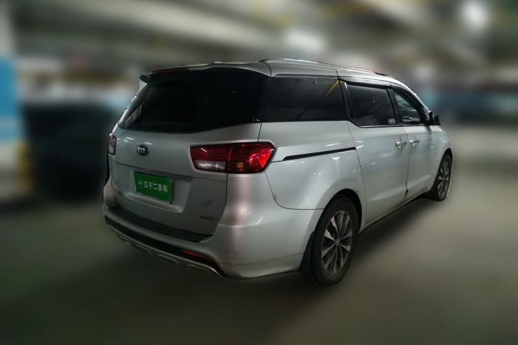 Used Kia Carnival 2015 2.2T Luxury Edition China IV Rear Right 45 Deg