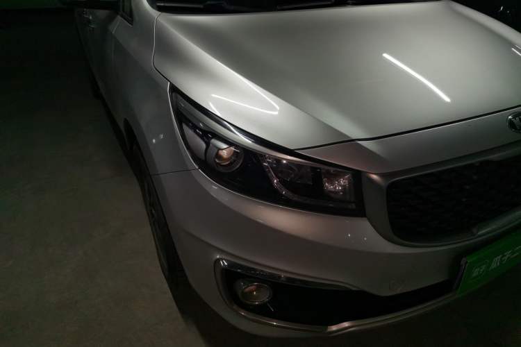 Used Kia Carnival 2015 2.2T Luxury Edition China IV Right Front Headlight