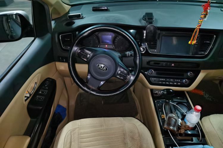 Used Kia Carnival 2015 2.2T Luxury Edition China IV Steering Wheel