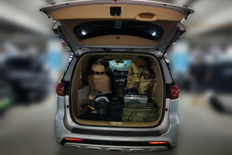 Used Kia Carnival 2015 2.2T Luxury Edition China IV Trunk