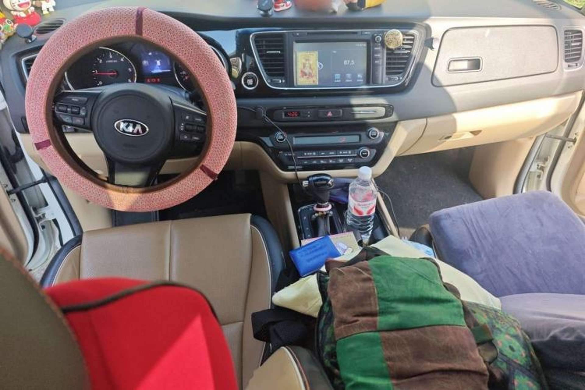 Used Kia Carnival 2015 2.2T Luxury Edition China IV Center Console