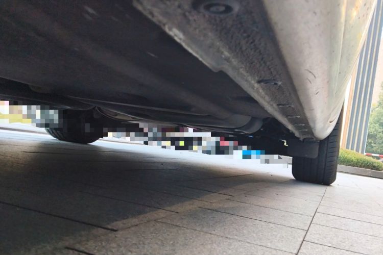 Used Kia Carnival 2015 2.2T Luxury Edition China IV Chassis Front Left