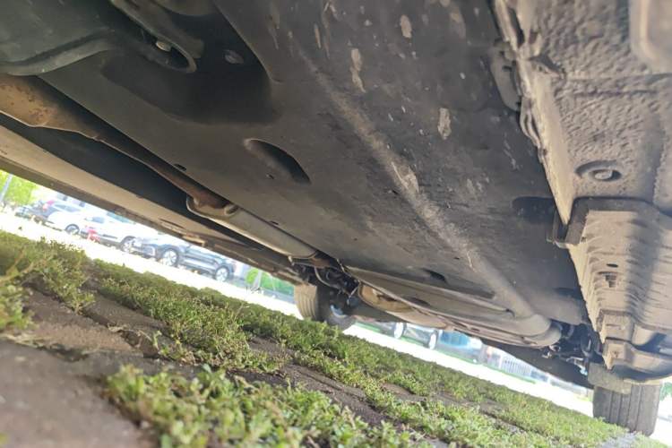 Used Kia Carnival 2015 3.3 GDI Luxury Edition China IV Standard Chassis Front Left