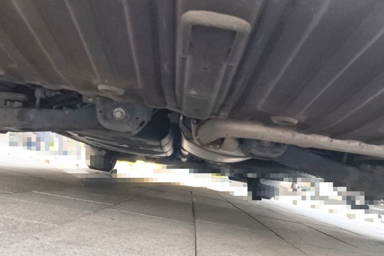 Used Kia Carnival 2015 2.2T Luxury Edition China IV Chassis Rear
