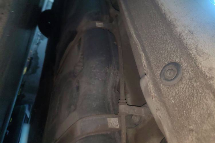 Used Kia Carnival 2015 2.2T Luxury Edition China IV Chassis Rear Left
