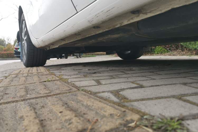 Used Kia Carnival 2015 2.2T Luxury Edition China IV Chassis Rear Left