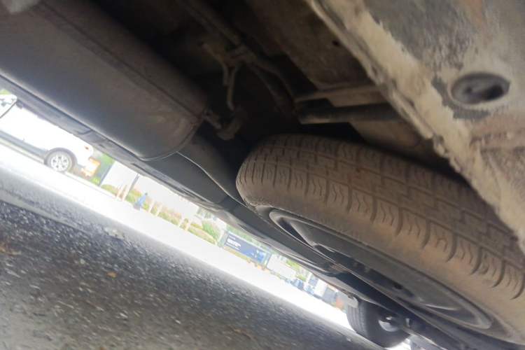 Used Kia Carnival 2015 2.2T Flagship Edition China IV Standard Chassis Rear Right