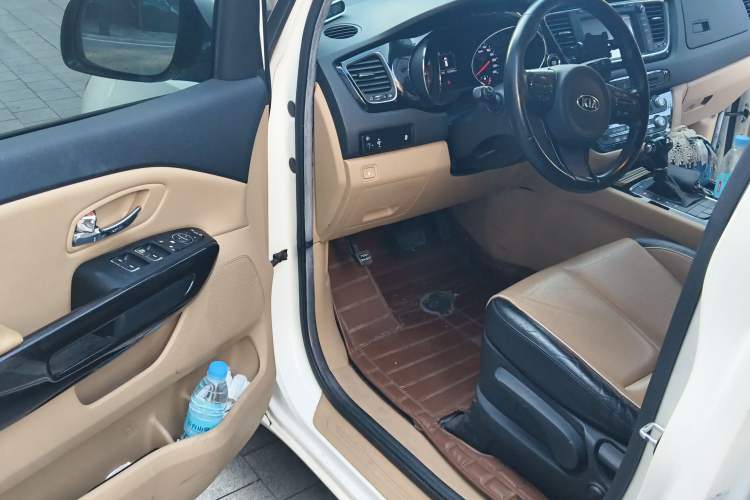 Used Kia Carnival 2015 2.2T Luxury Edition China IV Driver Seat