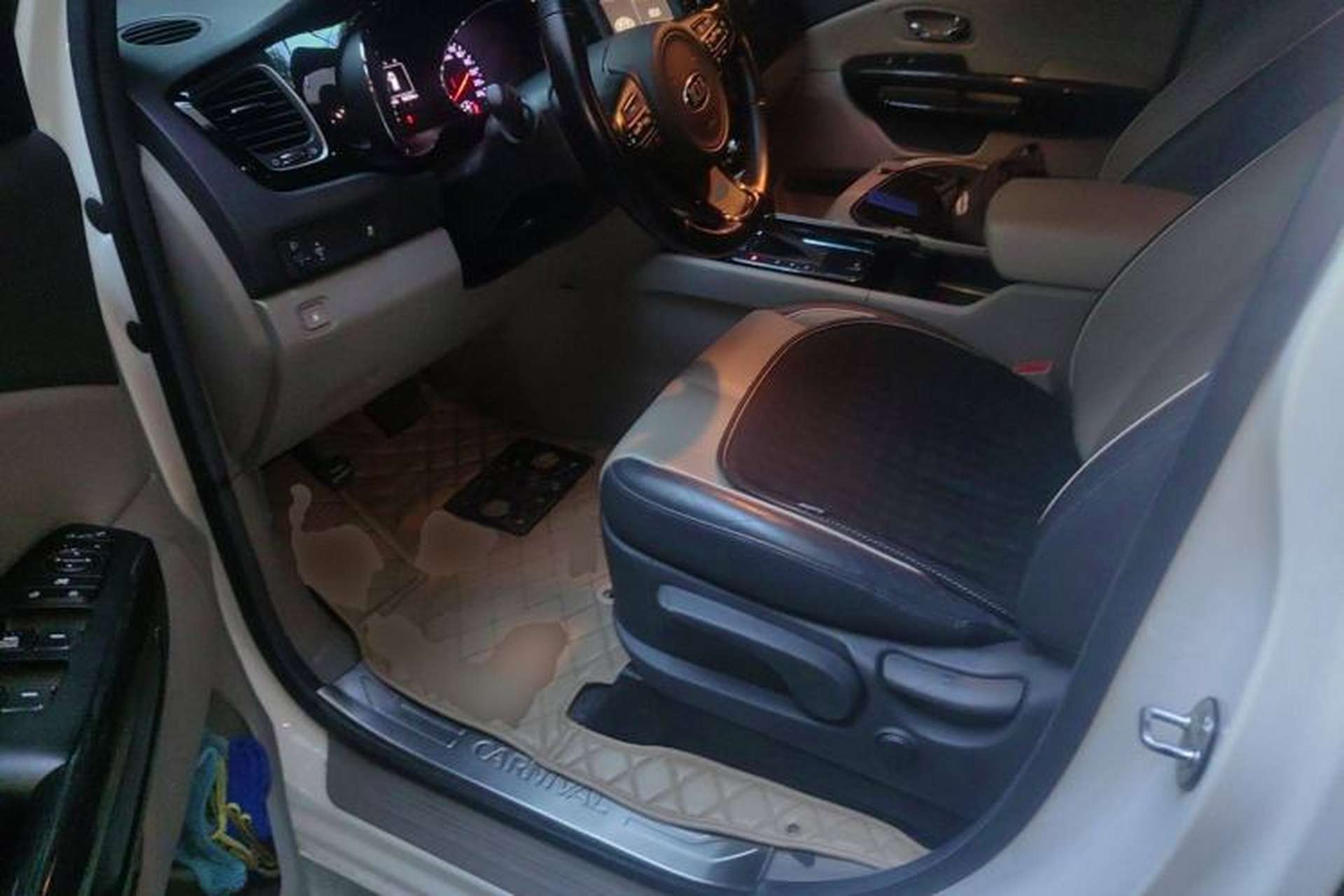 Used Kia Carnival 2015 2.2T Luxury Edition China IV Driver Seat