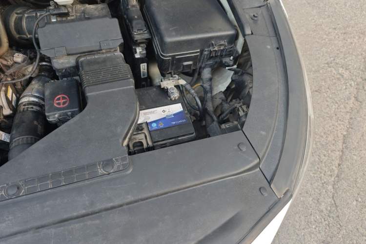 Used Kia Carnival 2015 2.2T Luxury Edition China IV Engine Bay Left