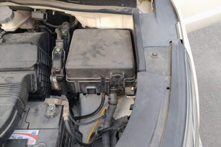 Used Kia Carnival 2015 3.3 GDI Luxury Edition China IV Standard Engine Bay Left