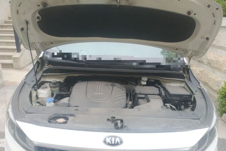 Used Kia Carnival 2015 3.3 GDI Luxury Edition China V Standard Engine Bay