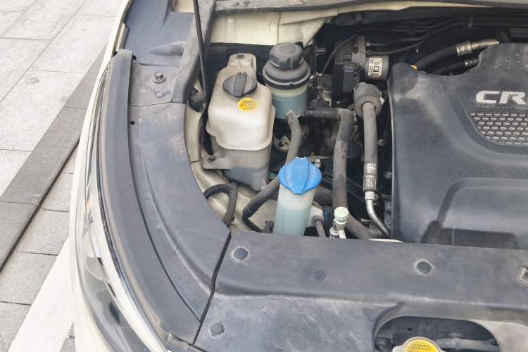 Used Kia Carnival 2015 2.2T Luxury Edition China IV Engine Bay Right