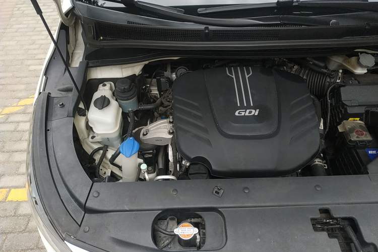 Used Kia Carnival 2015 3.3 GDI Luxury Edition China IV Standard Engine Bay Right