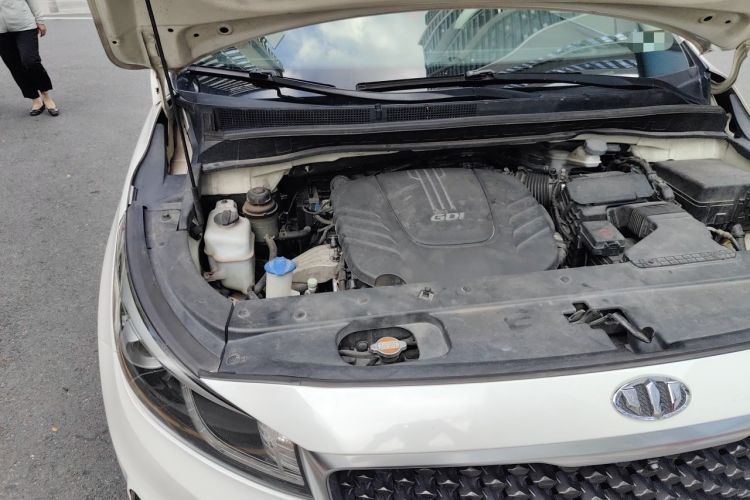 Used Kia Carnival 2015 3.3 GDI Luxury Edition China IV Standard Engine Bay Right