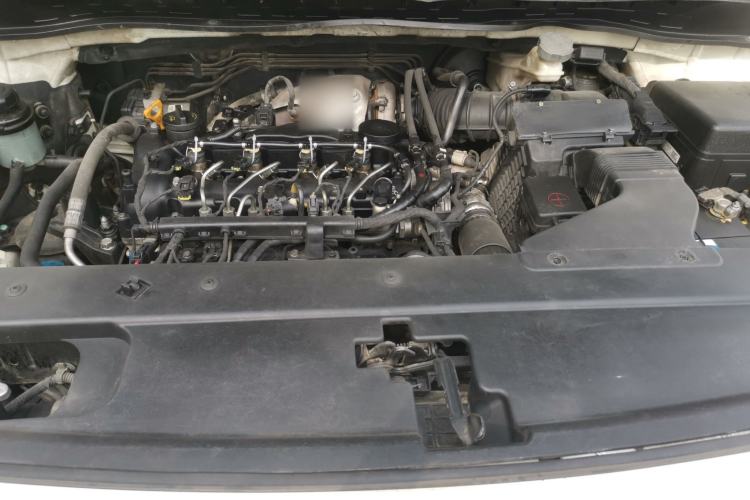 Used Kia Carnival 2015 2.2T Luxury Edition China IV Engine Bay
