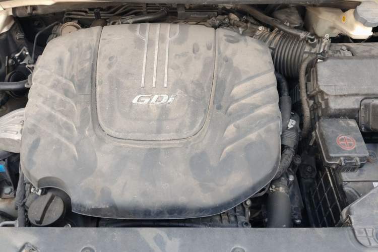Used Kia Carnival 2015 3.3 GDI Luxury Edition China IV Standard Engine Bay
