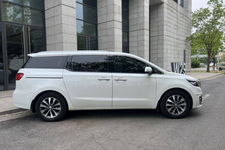 Used Kia Carnival 2015 3.3 GDI Luxury Edition China V Standard Exterior 2