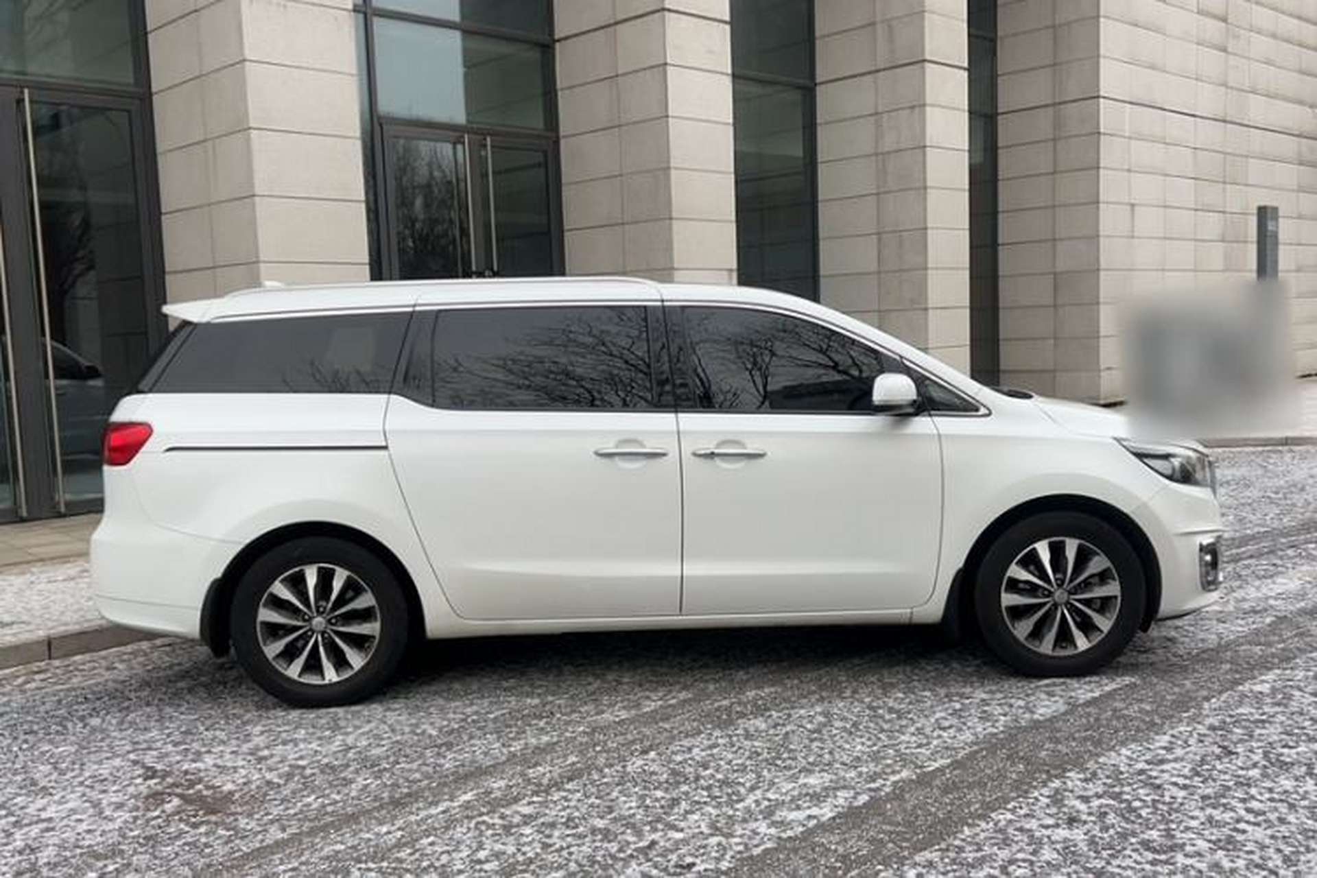 Used Kia Carnival 2015 3.3 GDI Luxury Edition China V Standard Exterior 3